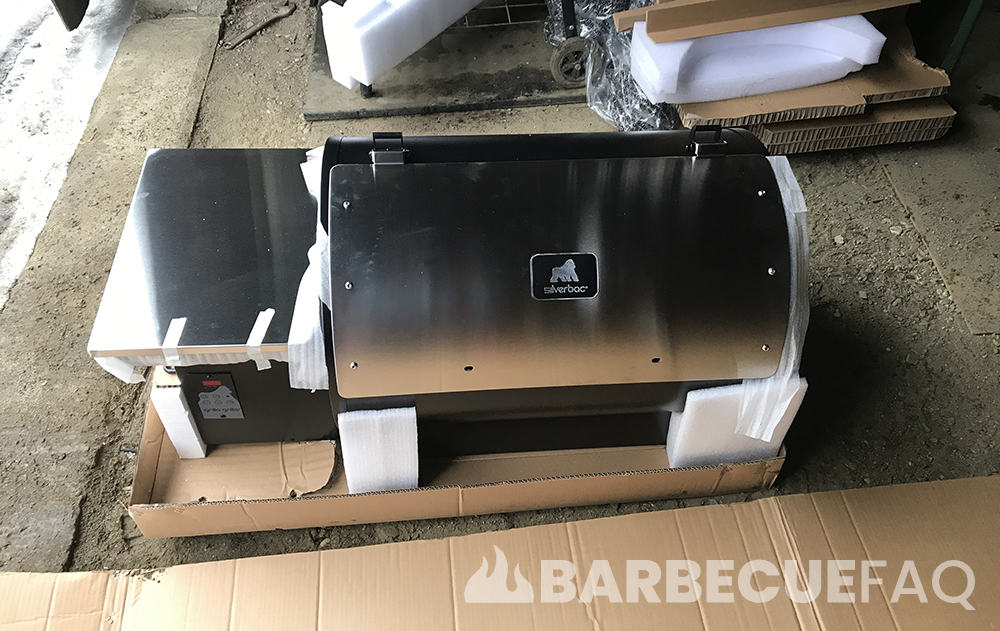 https://barbecuefaq.com/wp-content/uploads/2020/11/grilla-grills-silverbac-packaging.jpg