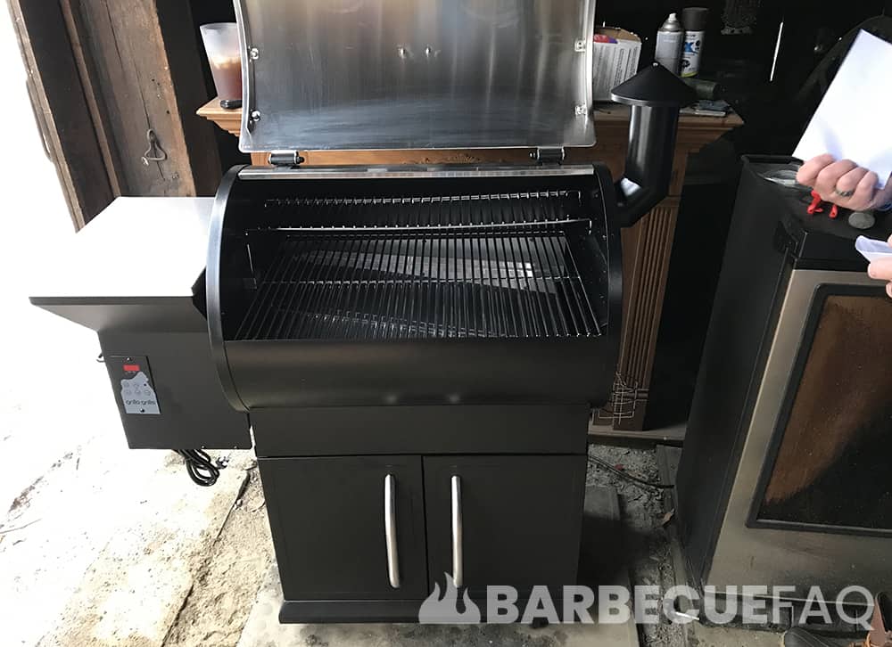 Grilla Grills Primate Review: This 4-Burner Gas Grill Converts into a  Griddle - Smoked BBQ Source