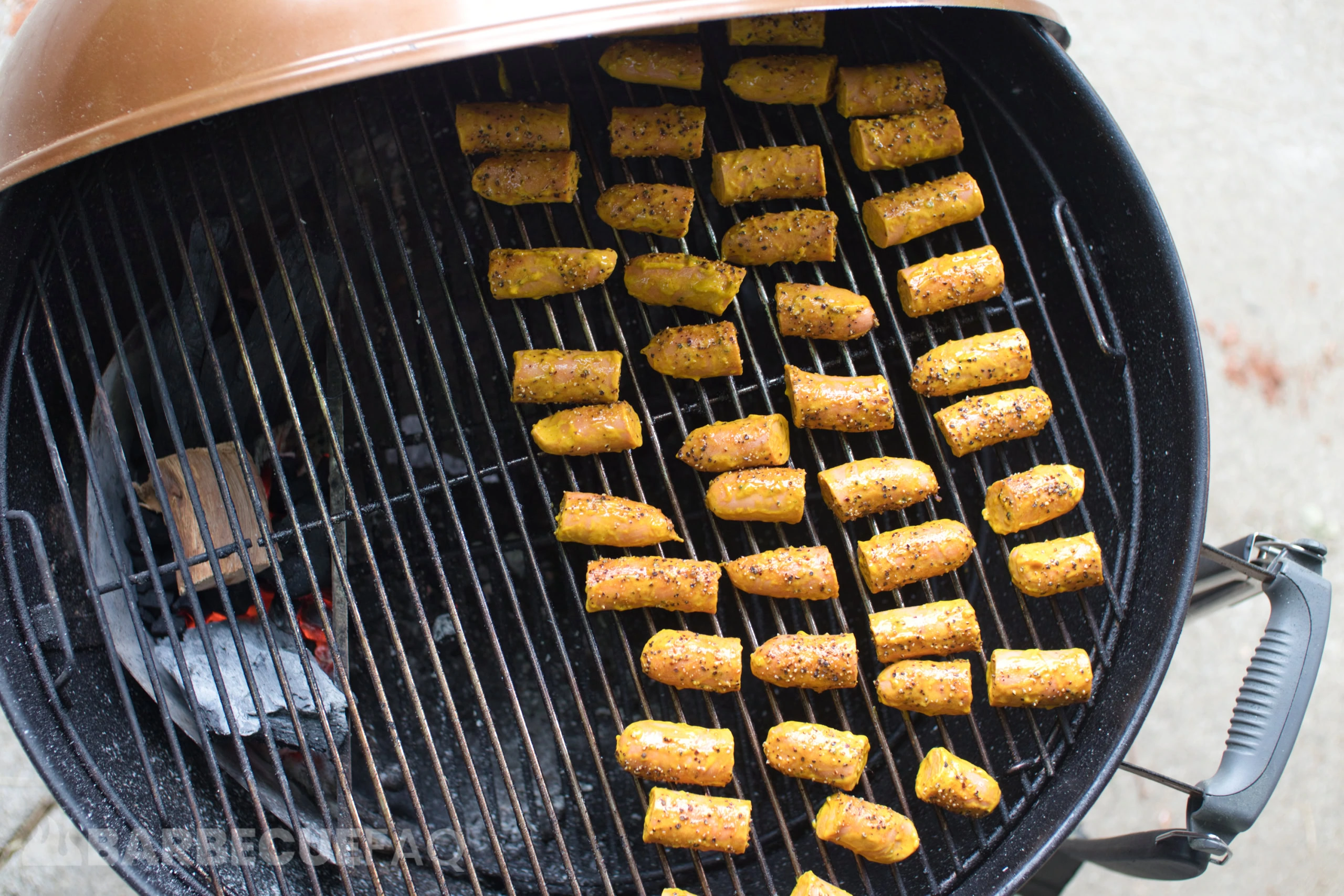 hot dog burnt ends on the weber kettle