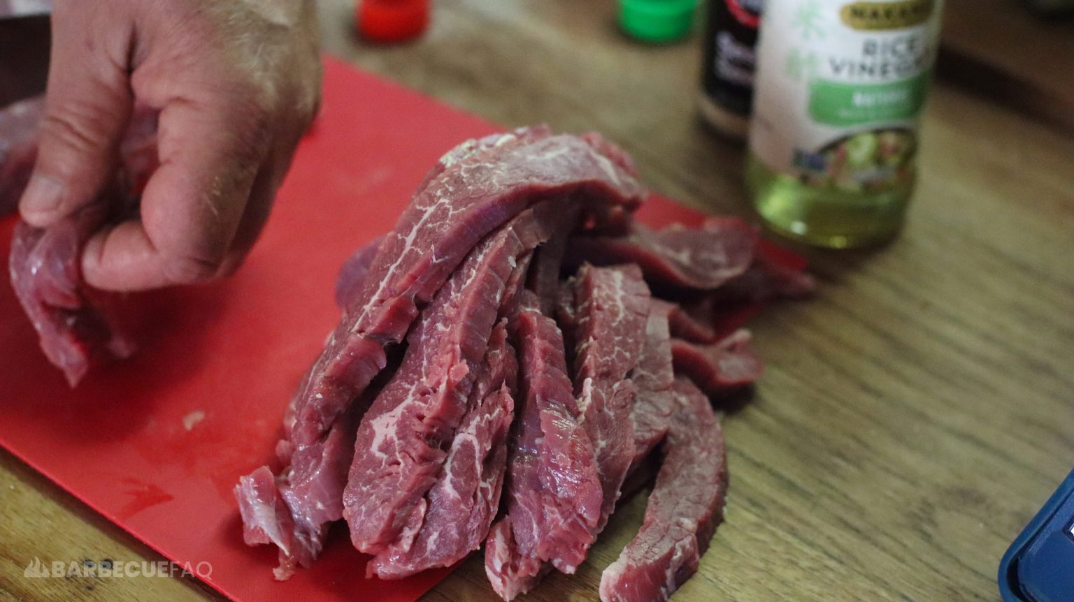 How to Slice or Cut Flank Steak Identify the Grain Barbecue FAQ
