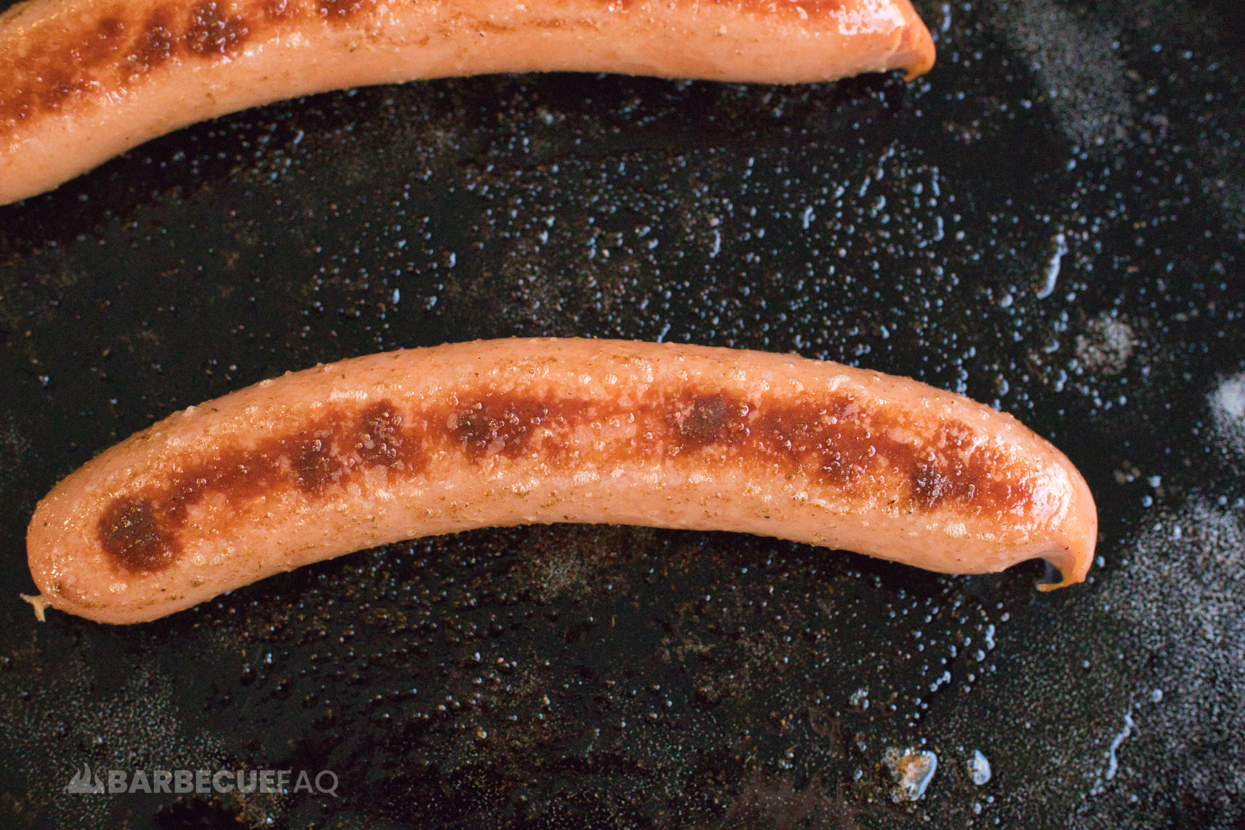 browning hot dog on griddle