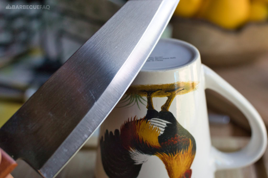 sharpen kiwi knives with a coffee cup